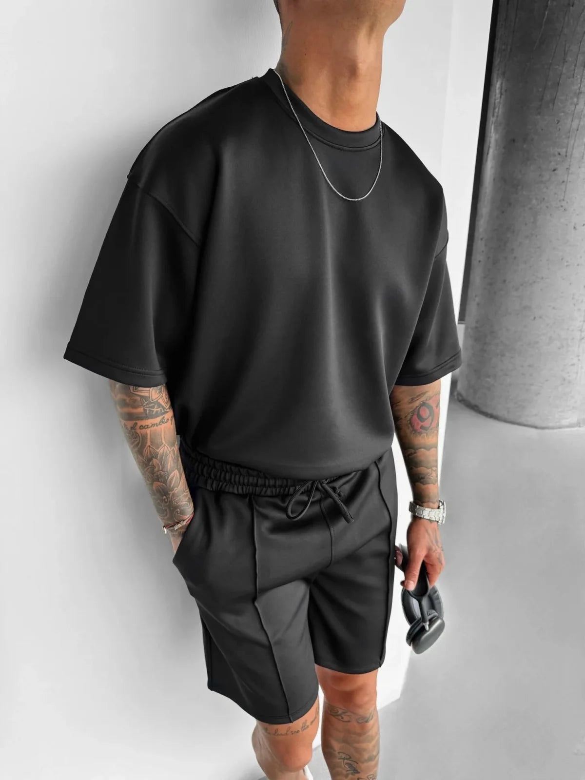 Men's Oversized Short Sleeve Set - Drawstring Shorts - Crew Neck
