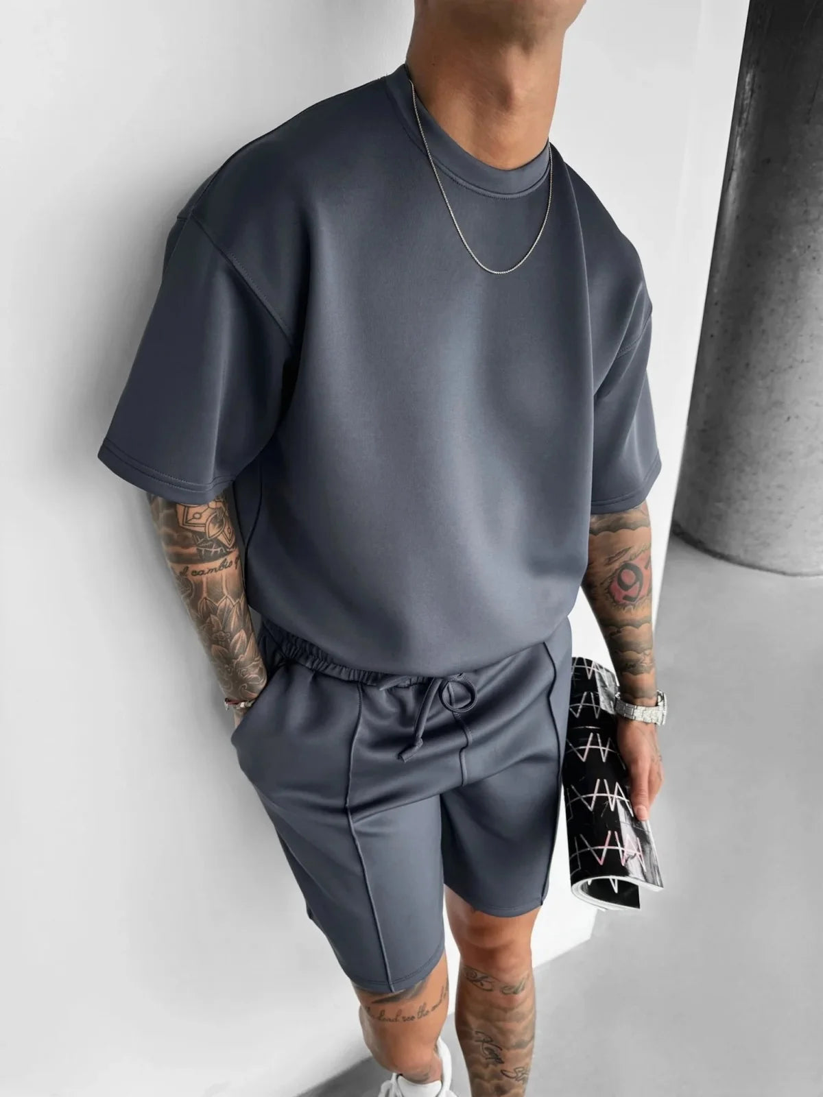 Men's Oversized Short Sleeve Set - Drawstring Shorts - Crew Neck