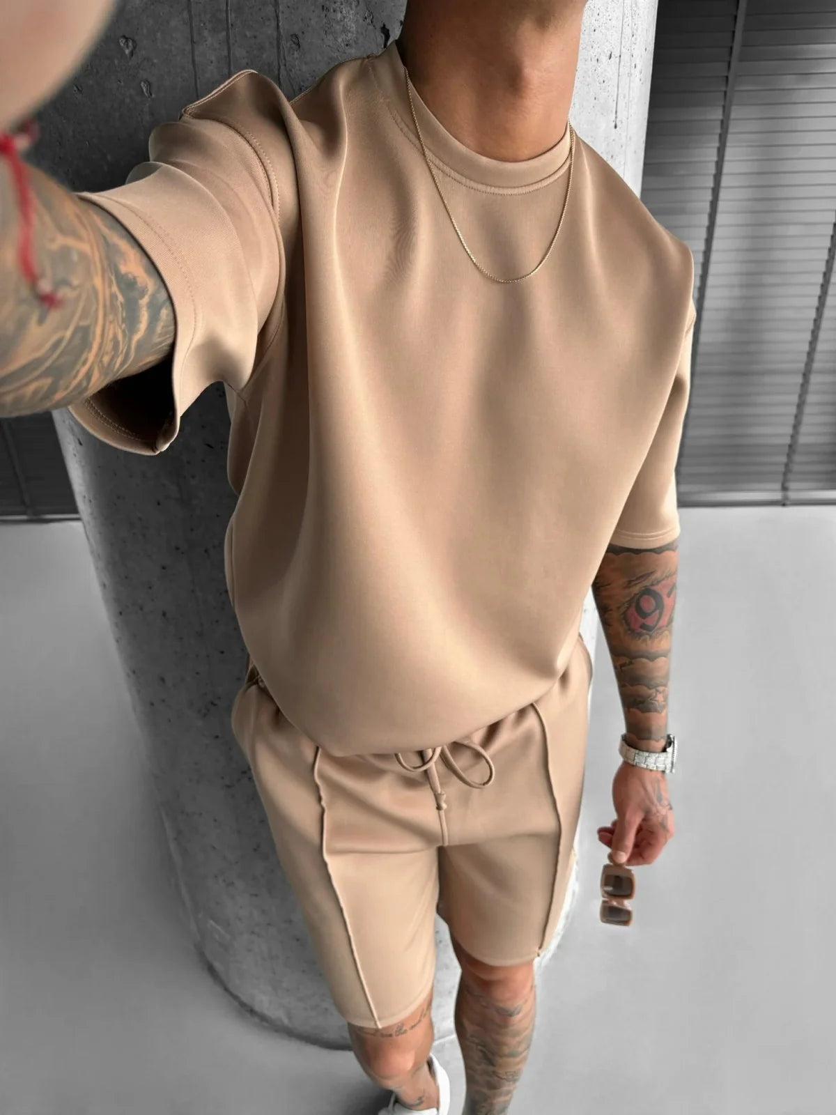 Men's Oversized Short Sleeve Set - Drawstring Shorts - Crew Neck