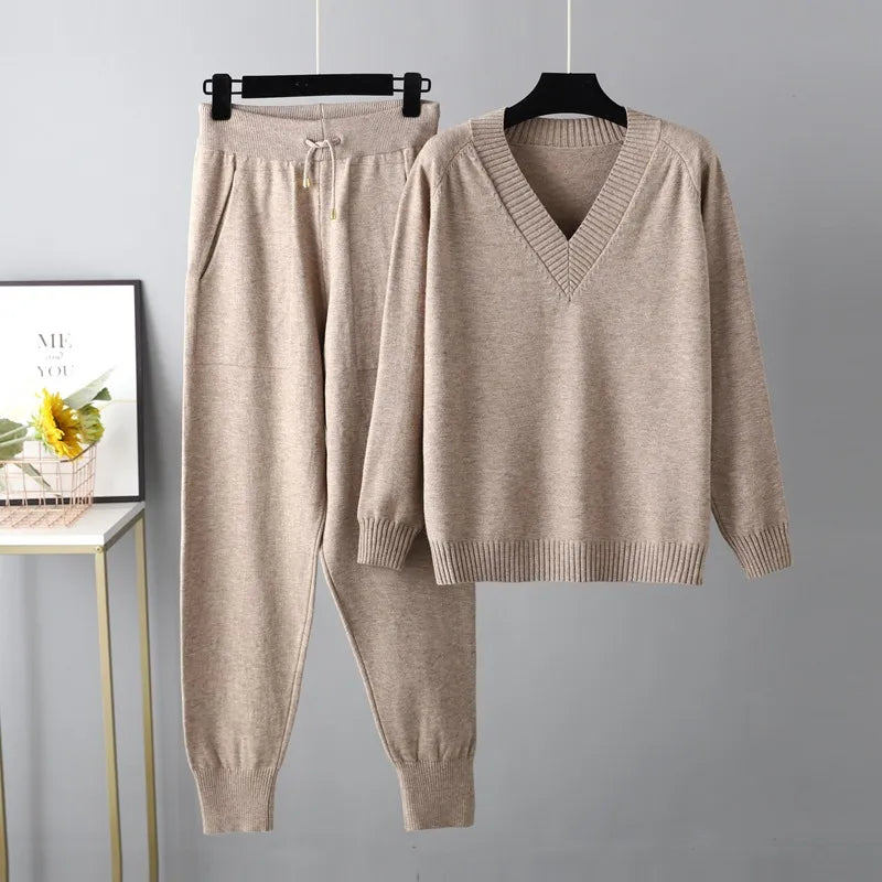 Women's Knit Two Piece Set - V-Neck Jumper and Tapered Pants with Elasticated Waist