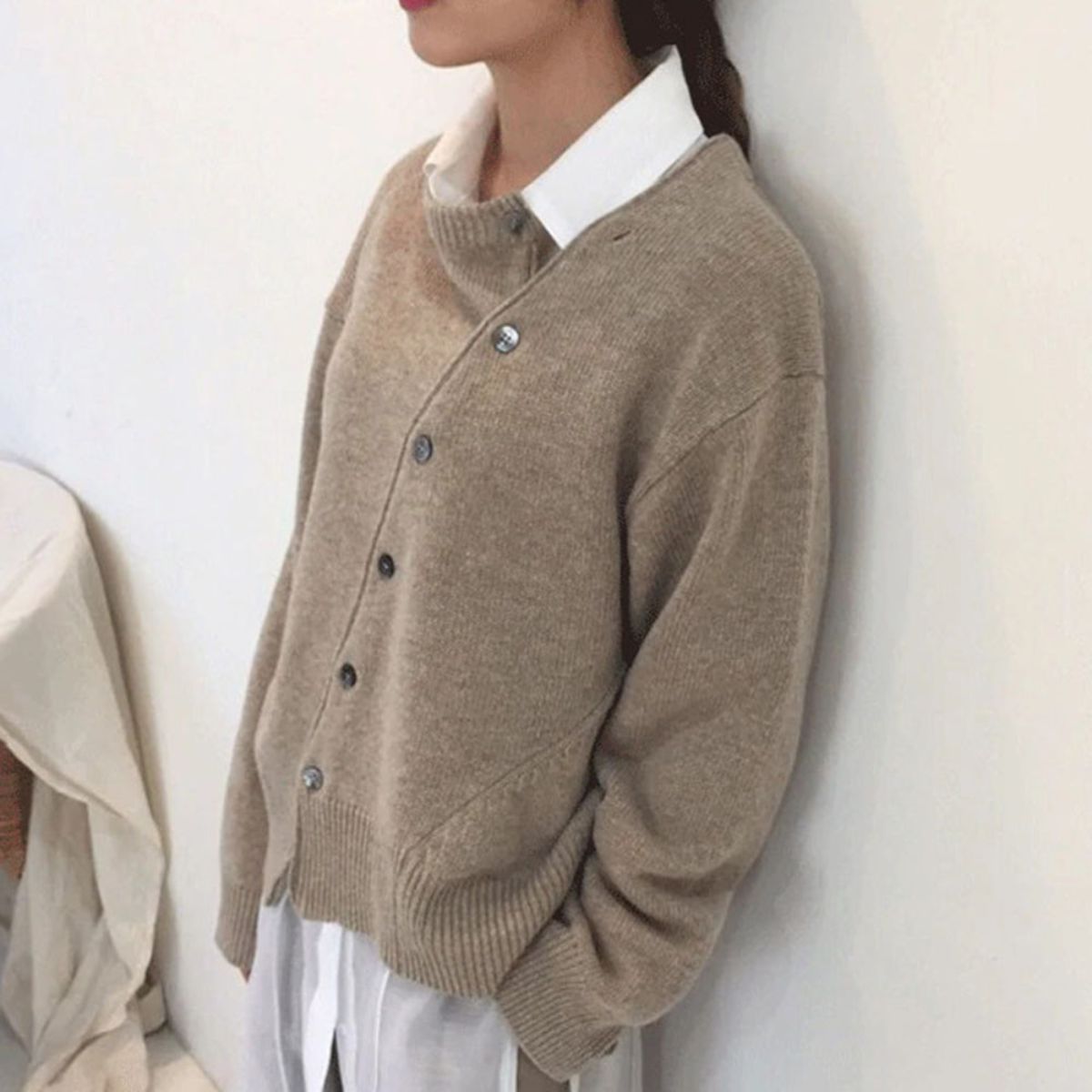 Women's Knit Cardigan - V-Neck - Button Front - Oversized - Ribbed Cuff and Hem