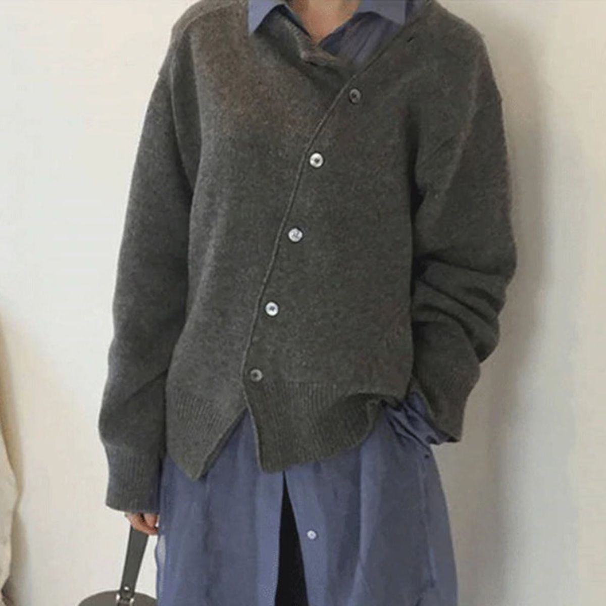 Women's Knit Cardigan - V-Neck - Button Front - Oversized - Ribbed Cuff and Hem