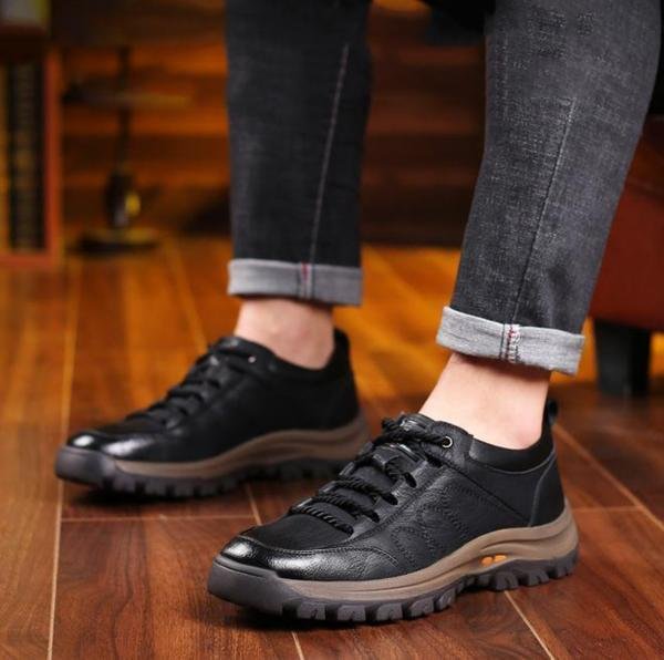 Men's Leather Lace-Up Sneakers - Athletic Sole